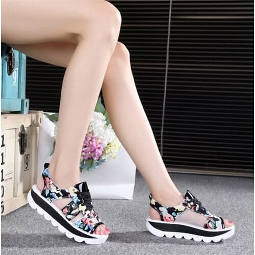 Sexy Open-toed Women Sport Sandals Wedge Hollow Out Women Sandals Outdoor Cool Platform Shoes Women Beach Summer Shoes 2021 New