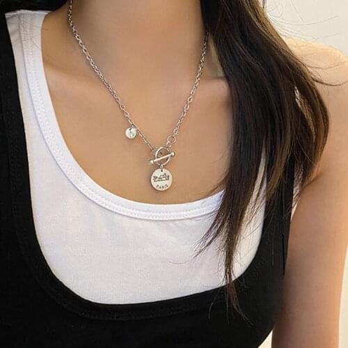 Alloy Sequin Pendant Necklace for Women OT Buckle Clavicle Chain Silver Color Short Necklaces 2021 Fashion Jewelry New