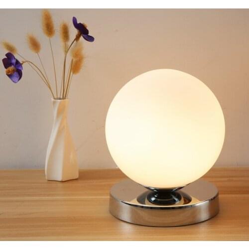 Modern Table Lamp Iron Body and Wood Base Table Lights For Bedroom Livingroom Children Reading Simple Desk Lamp Lighting