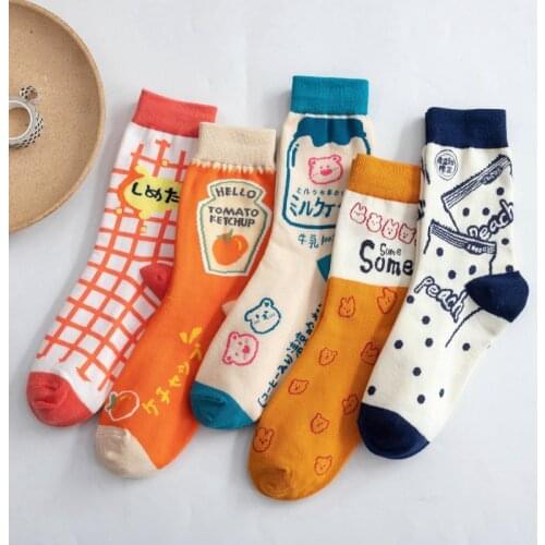 European and American sports womens socks spring and summer stockings wild cute cartoon bear illustration men and women socks