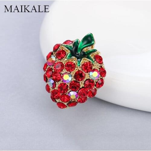MAIKALE Charm Red Crystal Strawberry Brooch Pins Rhinestone Fruit Brooches for Women Girls Kids Shirts Fashion Accessories Gifts