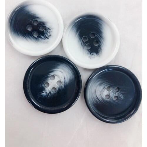 New 20pcs Resin 4 holes Buttons Sewing accessories Size Complete for clothing Decorative Plastic Buttons Handmade DIY
