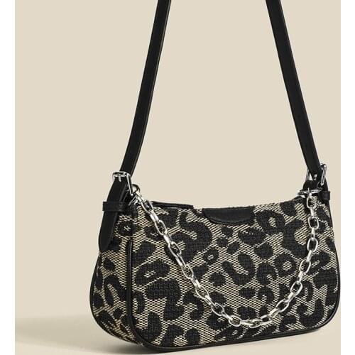 CHALLEN Women's Black Clutches