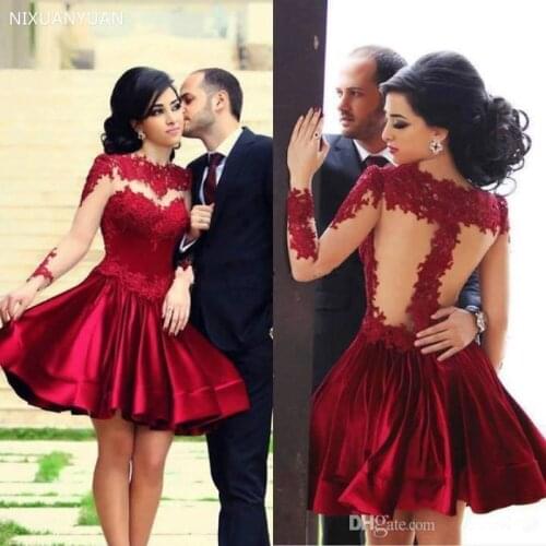 Burgundy 2021 Homecoming Dresses A-line High Collar Long Sleeves Appliques Lace Elegant Short Cocktail Dresses