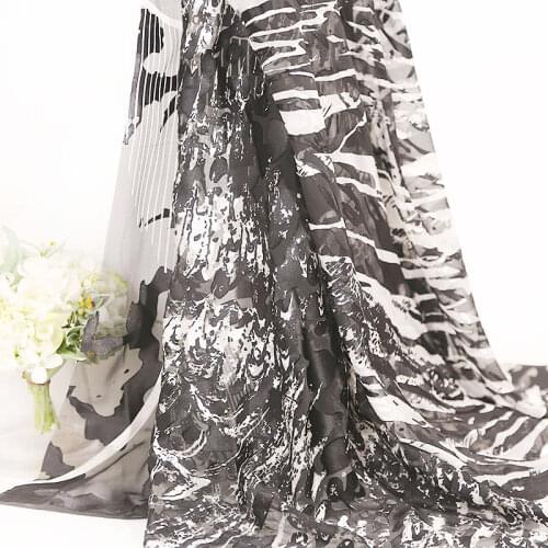 1.4m*1m Burnt-out Silk Fabric Burnt Flowers Hollow Simulation Silk Nylon Silk Cloth for Womens Fabric Silk Scarf Dress