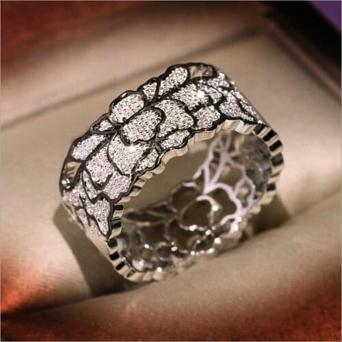 Vintage White Zircon Flower Pattern Lace Hollow Ring Suitable for Womens Creative Personality Ring Womens Jewelry Gift