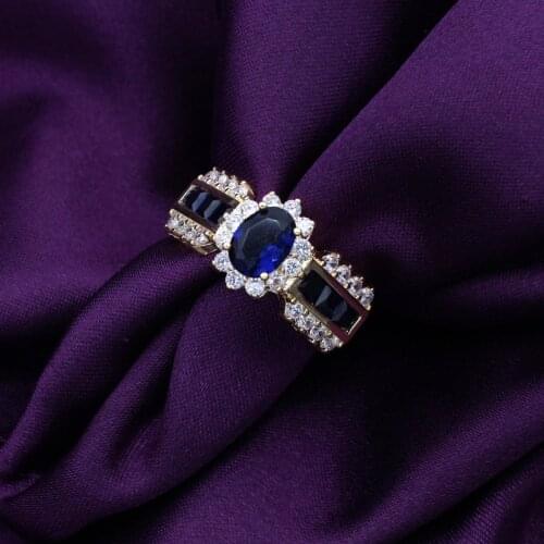 New Inlaid Blue and Red Zircon Rings European and American Fashion Mens and Womens Zircon Gold-plated Garnet Wedding Jewelry