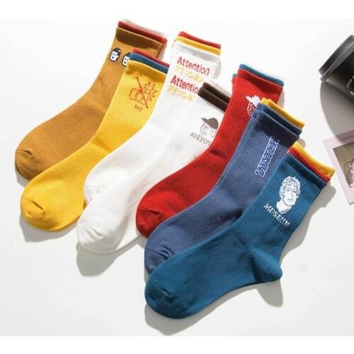 2020 New Fashion Womens Socks Breathable Popular Unisex Socks Street Style Soft Cotton Comfortable Lovely Elasticity Graphic