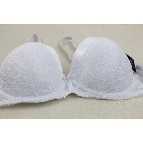 Plus Size Bras Women Full Coverage Sexy Embroidery Floral Lace Bra cotton-lined Underwire White Brassiere thick padded Bhs B06