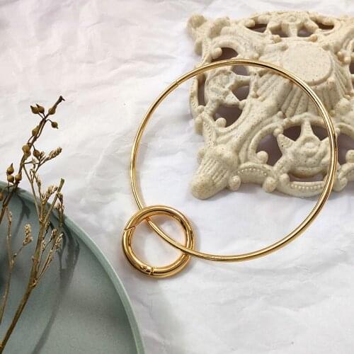 JUST FEEL Fashion Metal Keychain For Women Custom Circle Simple Wristlet Keychain Girl PU leather Key Ring Unisex Accessories