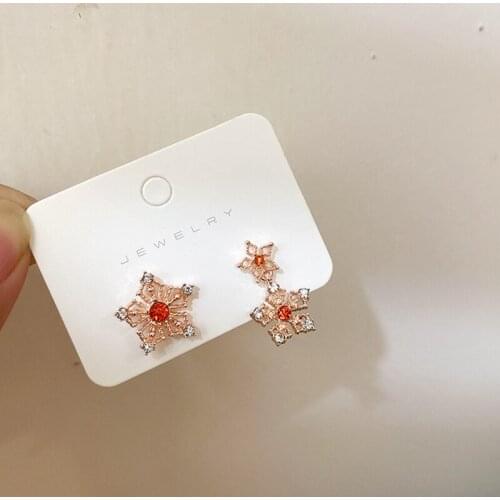New Fashion Rhinestone Rose Gold color Stars Earrings Asymmetrical Red Zircon Star Drop Cute Earrings Fine Jewelry For Women