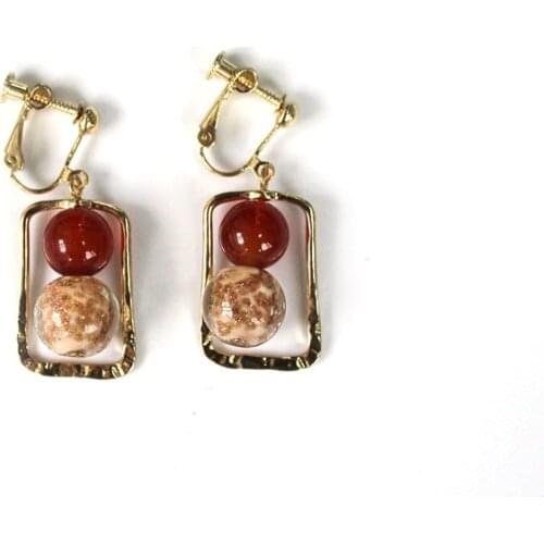 Vintage Elegant Red Glass Bead No Pierced Ears Earrings Hollow Out Square Geometric Clip On Earrings Without Piercing for Women