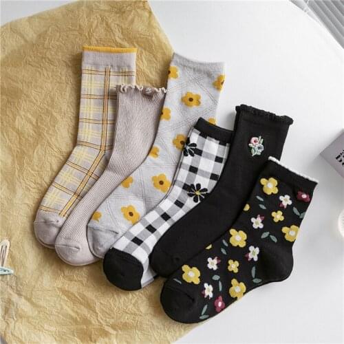 Woman Socks Women Cute Frilly Flowers Cotton Harajuku Casual Vintage Aesthetic Happy Retro Sock Girl Sox Funny Chaussette Print