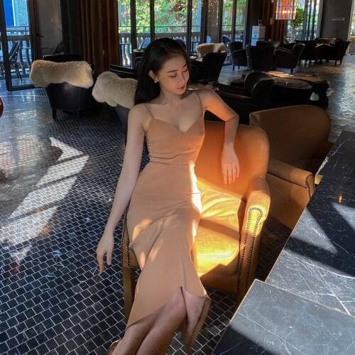 Side Exposed V-neck French Suspender Dress 2021 New Spring and Summer High-end Ladies Temperament Skirt