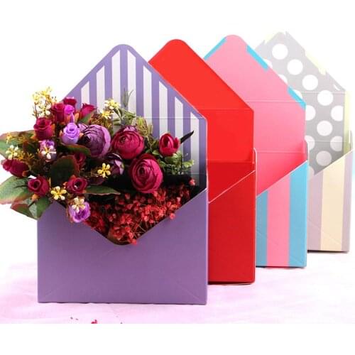 Creative Envelope Fold Flower Storage Box Wedding Engagement Party Decor Polka Dot Stripes Printed Paperboard Packaging Wrapping