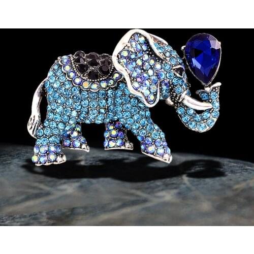Boho Female Rainbow Crystal Elephant Brooch Charm Silver Color Jewelry Brooches For Women Cute Zircon Pin Dress Coat Accessories
