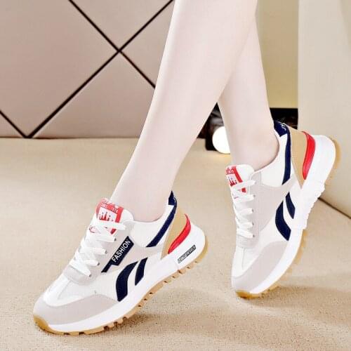 2021 Autumn Winter New Sports Shoes Women Light Soft Bottom Running Shoes Sneakers for Women Small White Shoe Female A205
