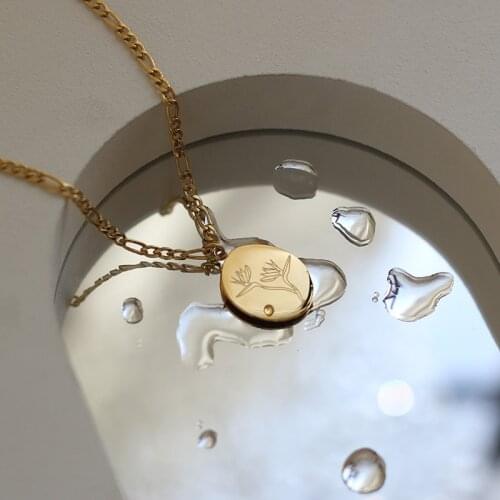 Yearning For Freedom 2021 New Engraved Hand Drawn Lines Of Sterlitzia Pendant Necklace Gold Plated Figaro Chain Flower Necklace