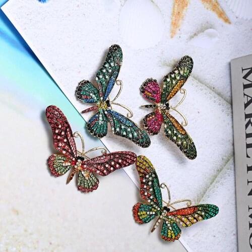 2020 Hot Sale Butterfly Brooches Jewelry Pearl Rhinestone Enamel Insect Brooch Pins New Fashion Animal Badges for Women Men Gift