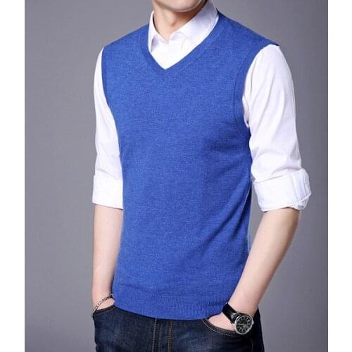 MRMT 2021 Brand Autumn Winter New Mens Vest Knitted100% Wool Pure Vest for Male Color V Collar Tops Vest