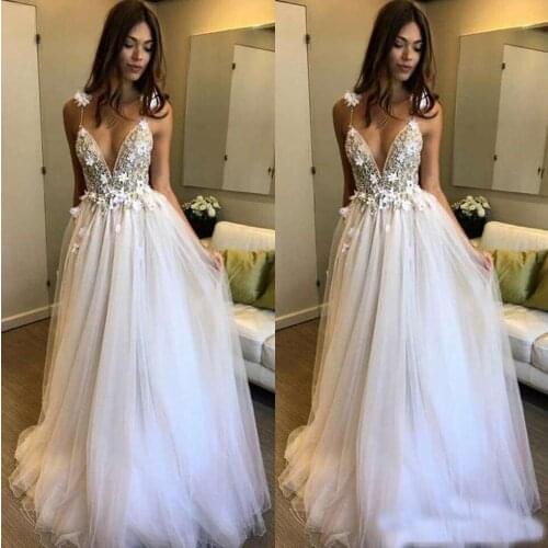 Newest 3D Applique Flowers A Line Wedding Dresses Deep V Neck Sleeveless See Through Bodice Tulle Bridal Gowns Vestido De Noiva