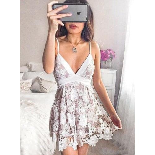 Chic Lace Mini Spaghetti Homecoming Dresses Sexy Backless With Bow Back Appliques Women Occasion Party Cocktail Gowns Customize