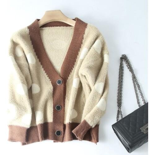 2019 autumn and winter new Korean version of loose lazy wind V-neck wave sweater coat women wear knit cardigan