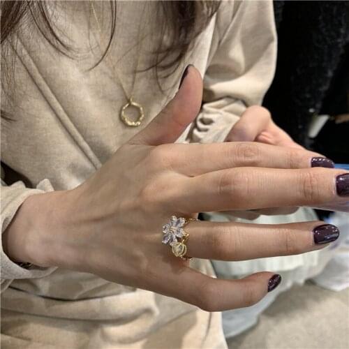 TIMEONLY Delicate Floral Hollow Ball Alloy Shinning Rhinestones Ring Luxury Adjustable Rings for Women Ladies Party Jewelry