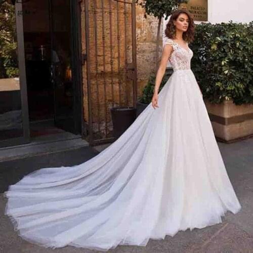 Boho Wedding Dress 2021 V Neck Lace Appliques Backless Bohemian Bride Dress Sweep Train Plus Size Bridal Gown Robe De Mariee