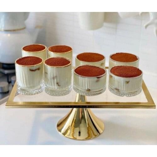 Tarnish Metal Pedestal Glass Presentation Service Product High Cake Cake Corer Cookie in Stylish Kitchen Decor Gold Silver Shiny