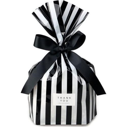 50pcs Plastic Bag Wedding Favors And Gifts Cute Candy Cookies Plastic Gift Bag Happy Birthday Decoration