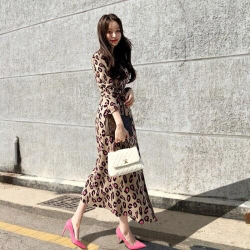 Autumn and winter French retro womens temperament goddess fan knitted long section high waist lacing bottomed leopard Dresses