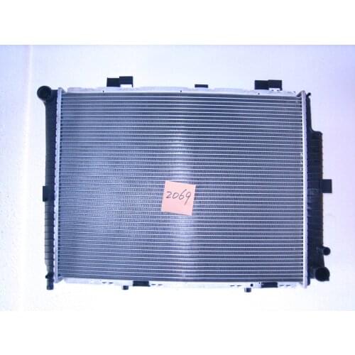Radiator for The Remaining 2105000103 of Data Is for Benz E-Class 95 My W210 E300 420 Water Tank of Car Radiator Accessories