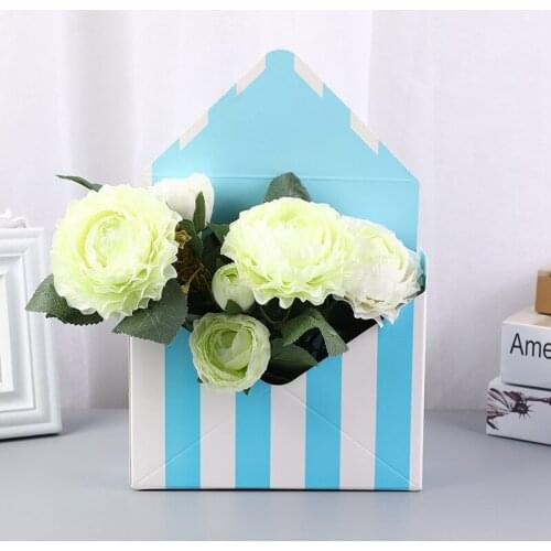 10PCS Envelope Flower Boxes Bouquet Gift Box Hand Holds Folding Floral Bouquet Paper Box Romantic Wedding Party Holder Decor