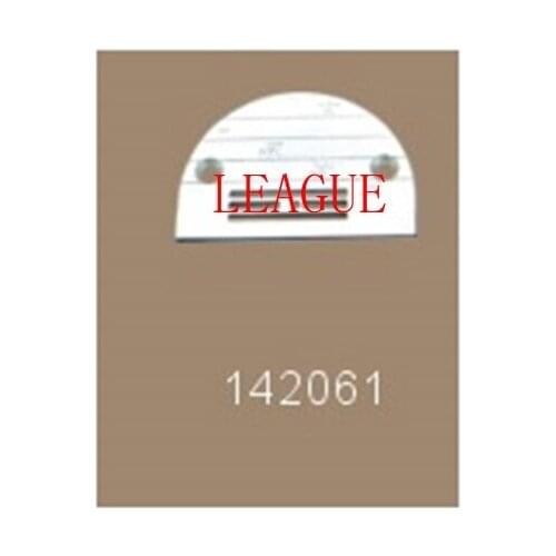 Sewing machine needle plate 142061