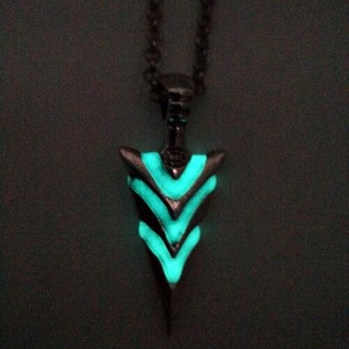 Green Arrow Necklace Glowing Necklace Punk Spartacus spear lance Pendants Necklaces GLOW in the DARK amulet Men Women Boy Gift