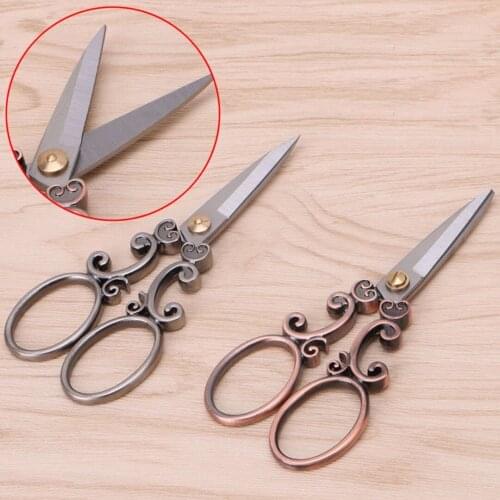 1 x Vintage Style Scissors Antique Cutter Embroidery Cross Stitch Sewing Tool