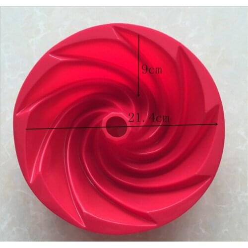 Single large swirl silicone cake mould DIY baking tools are used for baking