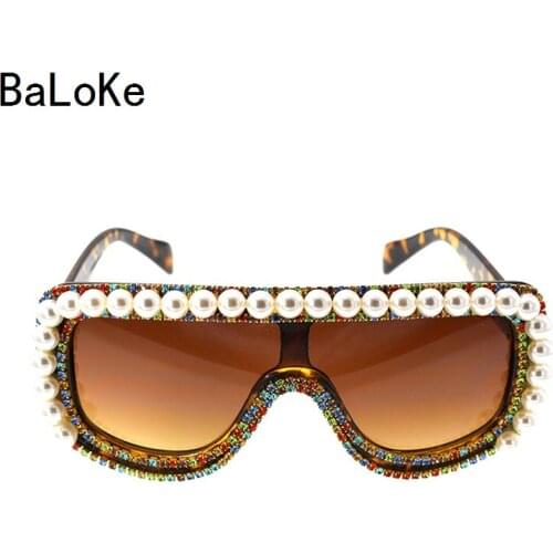 Beach Sunglasses Women Bling Rhinestones Pearl Sunglasses female Brand Designer Vintage Pearl Sunglasses fashion Sun Glasses