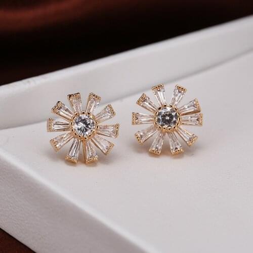 DE081 Fashion Delicacy Elegant Street Snap Geometry Flower Ear Stud Gift Party Banquet WOMENS Jewelry Earrings