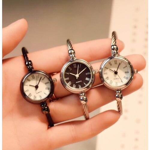 Fashion Luxury Retro Fashion Silver Ladies Dress Watch Casual Quartz Stainless Steel Strap Bracelet Watch Gift