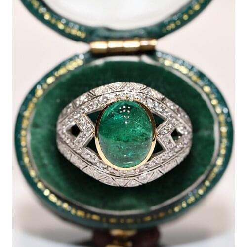 Perfect Old 18K gold Art Deco Natural Diamond and Cabochon Emerald Stone Decorated Strong Ring