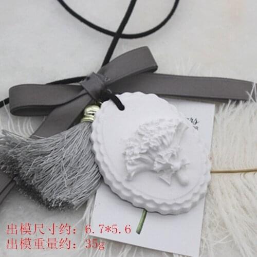 P624 carnation flower Aromatherapy Gypsum Decoration Mould chocolate mold car pendant