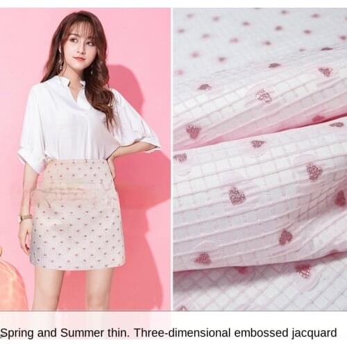 Three-dimensional embossed gold silk love heart yarn-dyed jacquard fashion fabric Sewing fabric factory shop is not out of stock