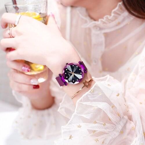 Чиво (首饰) Ladies Gold Watch