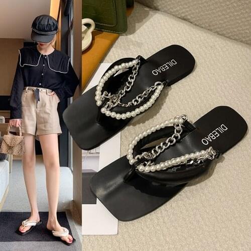 2021 Luxury Pearl Slippers Women Summer Clip Toe Flat Platform Shoes Fashion Chain Design Beach Flip Flops