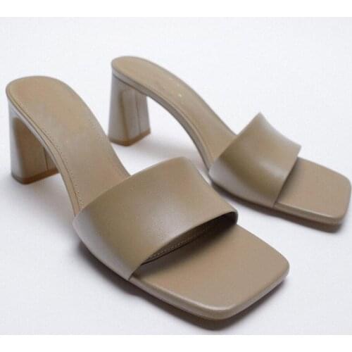 LMCAVASUN 2021 Summer Designer Shoes Sable Gray Square Thick Heel Slipper Sandals Women Peep-toe Pure Color word Lady Shoes
