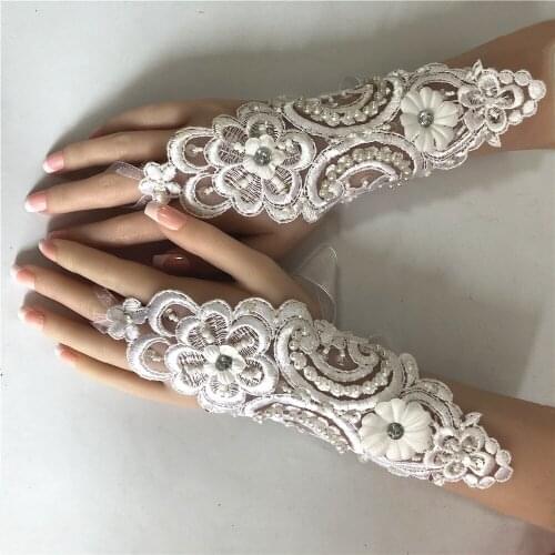 Wedding bridal gloves diamond cutout etiquette embroidered lace gloves