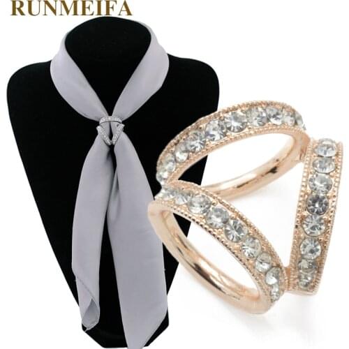 RUNMEIFA Three Circle Silk Scarf Buckle Silk Scarf Buckle Alloy Flash Brooch Smooth Not Hook Wire Women Acessiories