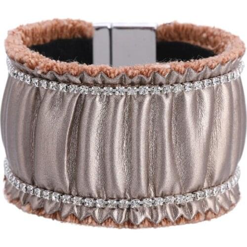 ORNAPEADIA Hot Sale Fashion Bracelet for Women Bohemian Wide Edge Crystal Leather Tassel Magnetic Clasp Bracelet Wholesale